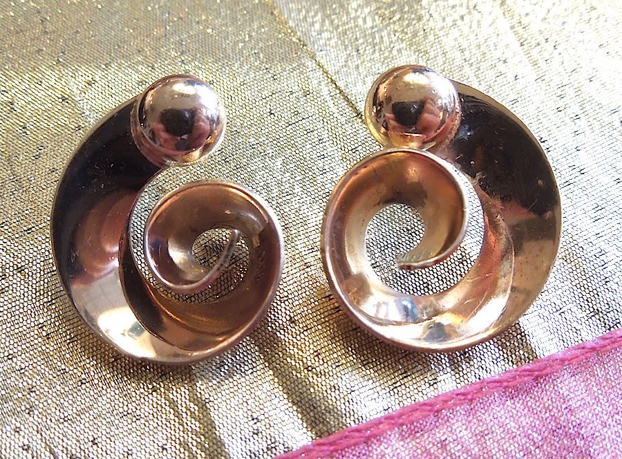 Retro Gold Fill Swirl Earrings