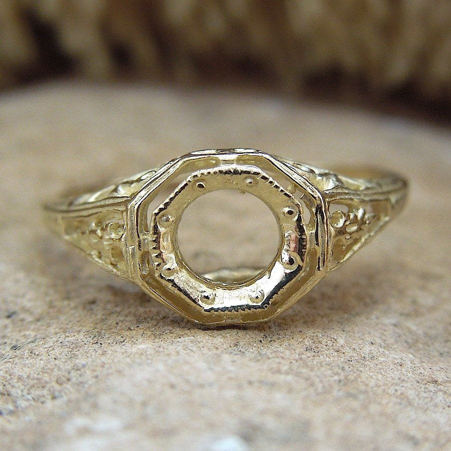 Edwardian Style White or Yellow Gold Filigree Mounting (4.5mm)