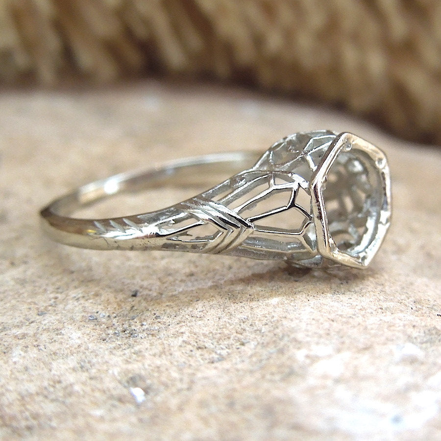 Edwardian Style White Gold or Platinum Filigree Mounting for a 1 carat Stone (6.5mm)