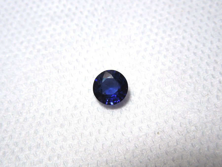 0.93 ct Rich Blue Round Sapphire