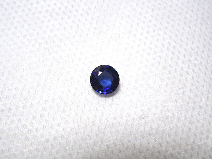 0.93 ct Rich Blue Round Sapphire