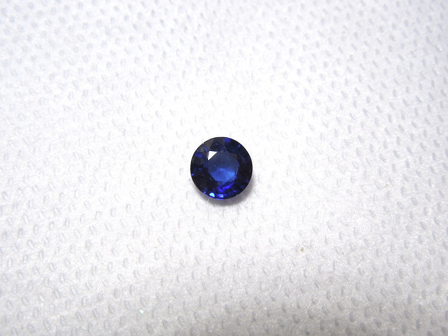 0.93 ct Rich Blue Round Sapphire