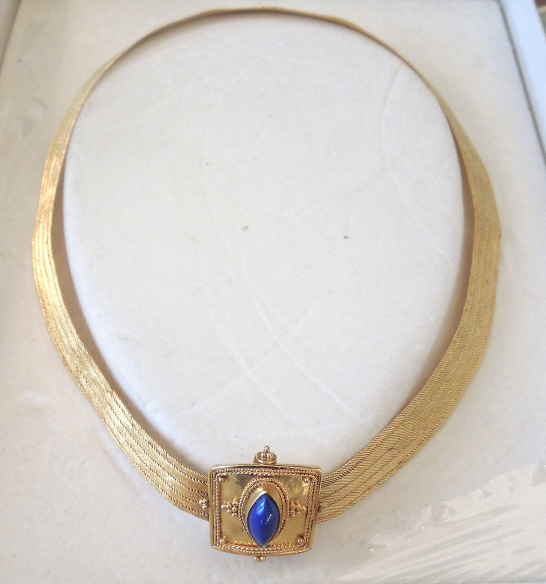 Greek 22K Yellow Gold and Lapis Lazuli Necklace (Santorini)